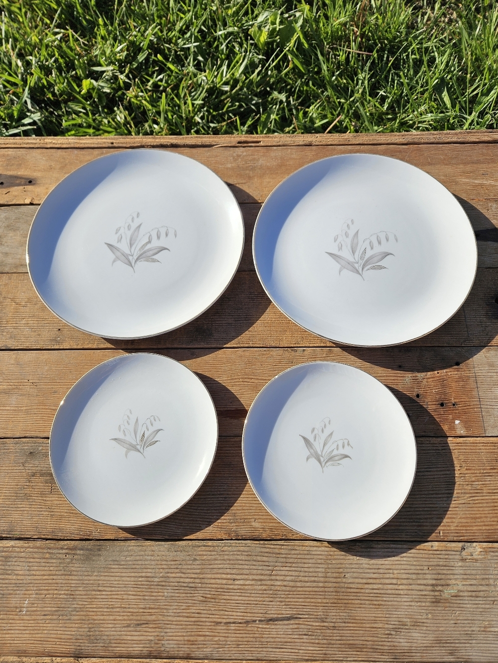 Vintage 1961 Kaysons Fine China Golden Rhapsody MCM  Dinner & Bread Plates